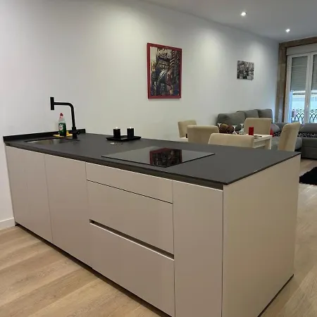 Piso Renovado En Centro Historico Апартаменты Виго